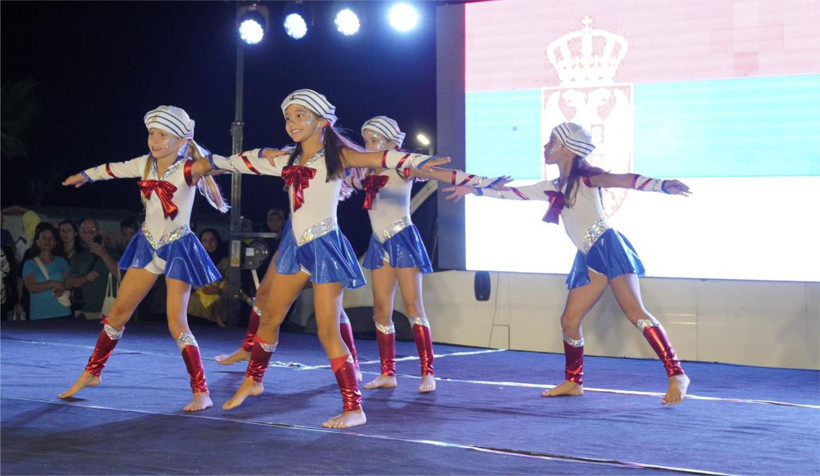 Görüntüler Olay Oldu! Balıkesir'de Erkeklerin dansı tepki çekti - Resim: 1