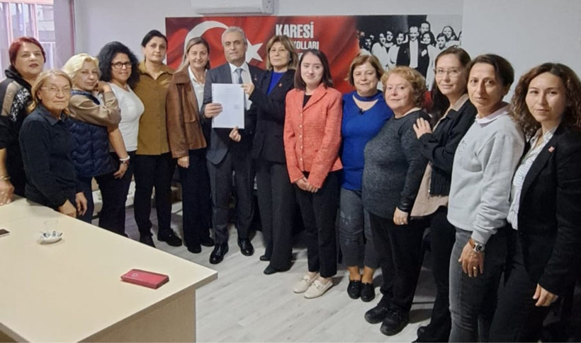 CHP Karesi’de Yeni Dönem Başladı: Yücel Erişen Mazbatasını Aldı - 1. resim