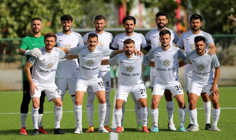 Burhaniye Belediyespor Finalde!