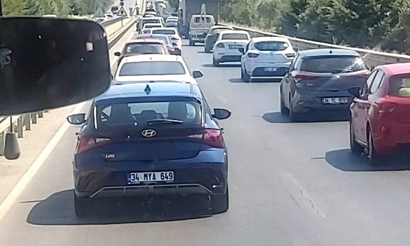  Burhaniye-Gömeç Arası Trafik Durma Noktasına Geldi