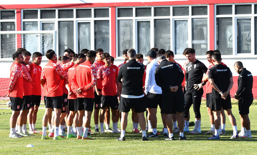 Balıkesirspor, Karşıyaka Deplasmanına Hazırlanıyor