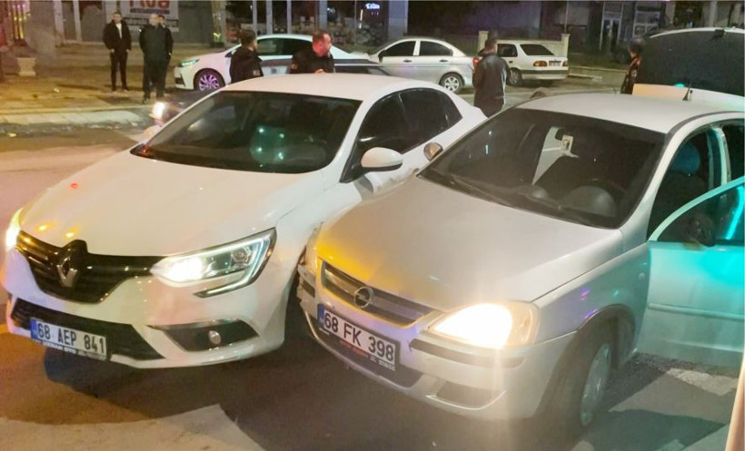 Alkollü Sürücü Makam Aracına Çarptı - 1. resim