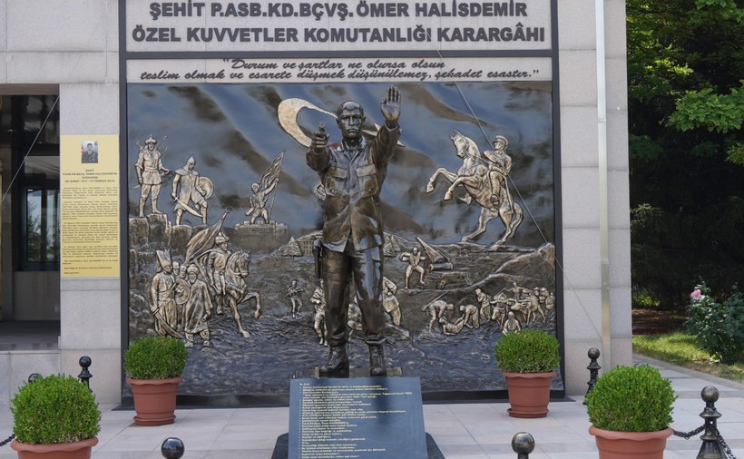 Darbe seyrini değiştiren kahraman: Ömer Halis Demir
