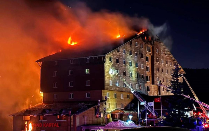 Bolu'daki otel yangını davasında 11 sanığa ağırlaştırılmış müebbet - 1. resim