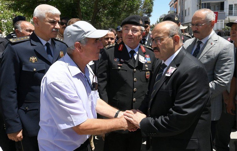 Vali Ustaoğlu, Jandarma Astsubay Özkan’ın Cenazesine Katıldı