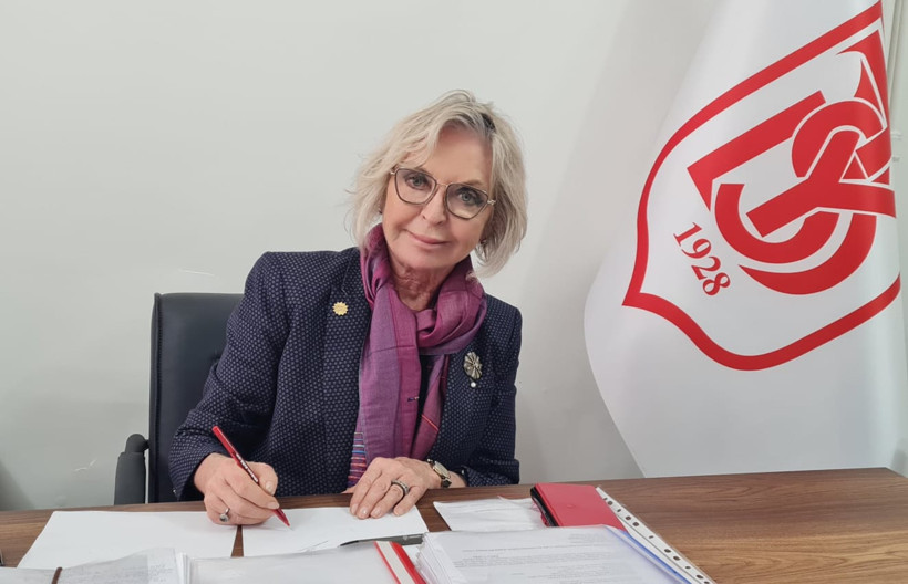 Edremit Yardımsevenler Derneği'nden 70 Öğrenciye Burs Desteği - 1. resim