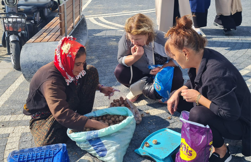 Bir Yanda Deniz Keyfi, Bir Yanda Emek Mücadelesi - 2. resim