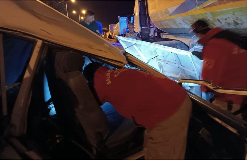 Havran'da Sabahın İlk Işıklarında Kaza: Yaralı Var