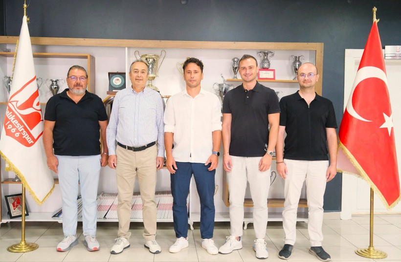 Balıkesirspor'da Teknik Direktörlük Görevine Cem Kavçak Getirildi