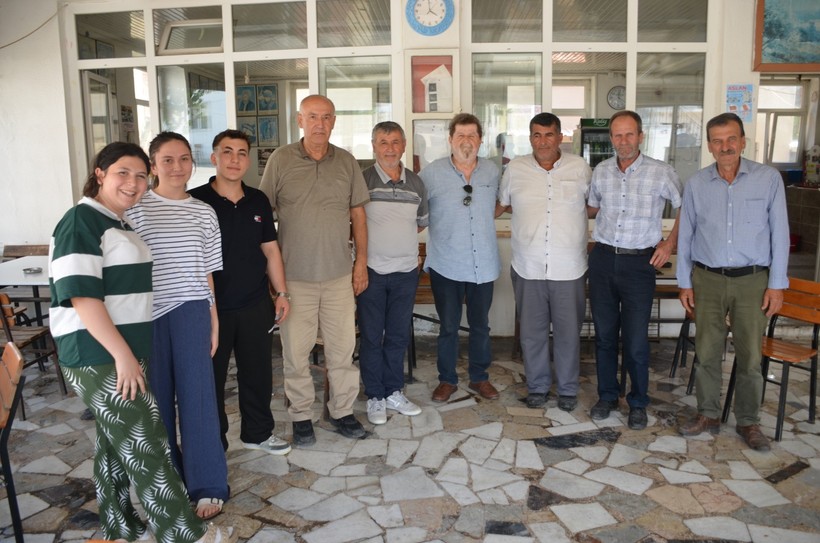  Tatilde Çalışıyorlar, Çünkü Baba Onlar İçin Her Şey                                    
