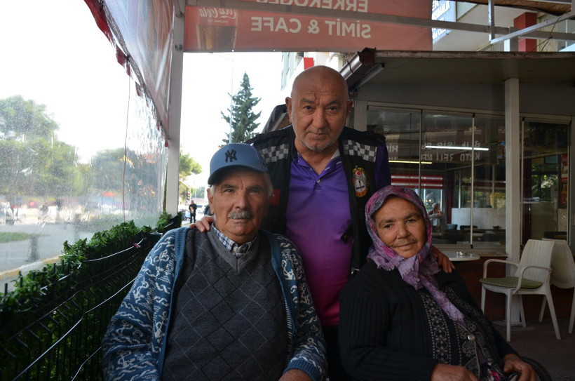 Balıkesir'de Nerde Vali? Nerde Kaymakam ?Nerde Siyasiler? 72 Yaşında Depremzedenin Acı İsyanı! - 3. resim