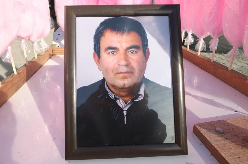 Ölen kardeşi için pamuk şekeri hayrı yaptı