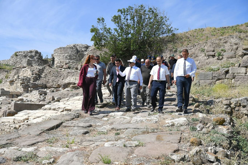 Vali Ustaoğlu, Daskyleion Antik Kenti'nde İncelemelerde Bulundu - 1. resim