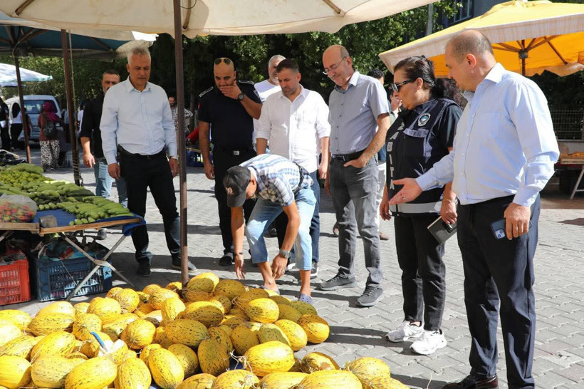 Edremit Belediyesi’nden Salı Pazarı’na Denetim - 1. resim