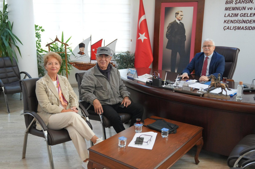 Usta Oyuncu Şener Şen, Burhaniye’de Ağırlandı - 4. resim