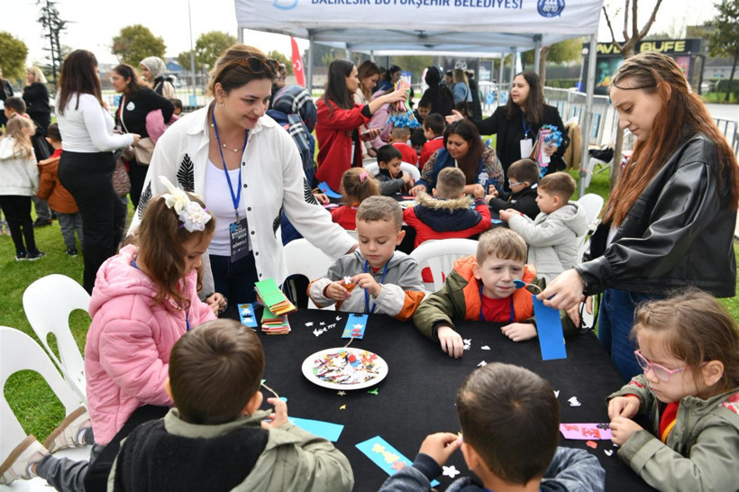 1.Balıkesir Kitap Fuarı coşkuyla açıldı - 4. resim