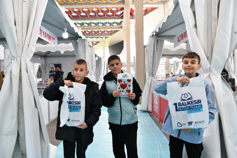 1.Balıkesir Kitap Fuarı coşkuyla açıldı - 2. resim