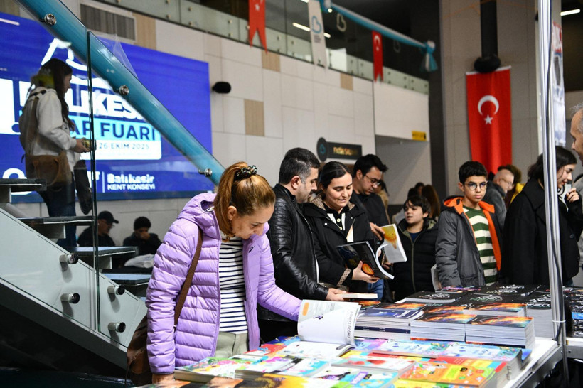 Balıkesir Kitap Fuarı’nda İmza Günleri Başladı mı? Kimler Var? Fiş ile Kahve Ücretsiz mi? - 1. resim