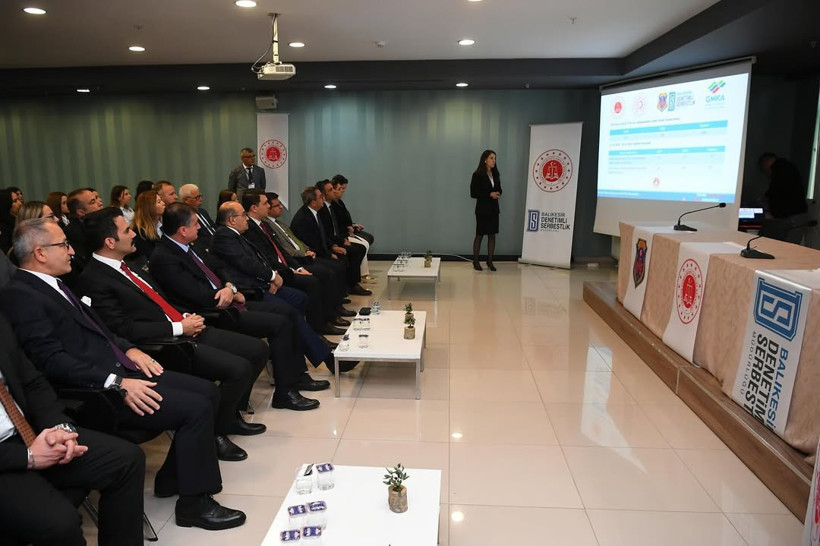 Balıkesir Valisi Ustaoğlu Bağımlılık Uzmanlarına Seslendi - 1. resim