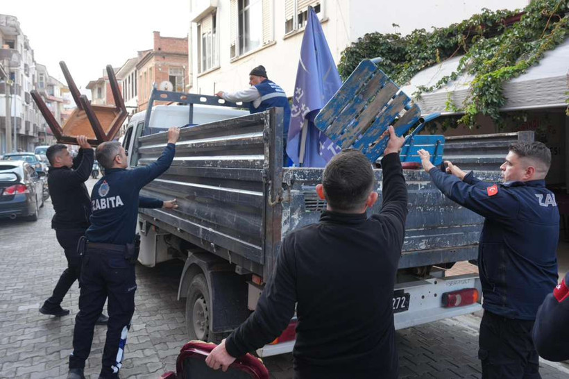 Burhaniye’de Kaldırım İşgaline Tolerans Yok - 2. resim