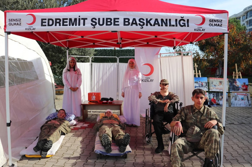 Edremit’te Kızılay Haftası Etkinliklerle Kutlandı