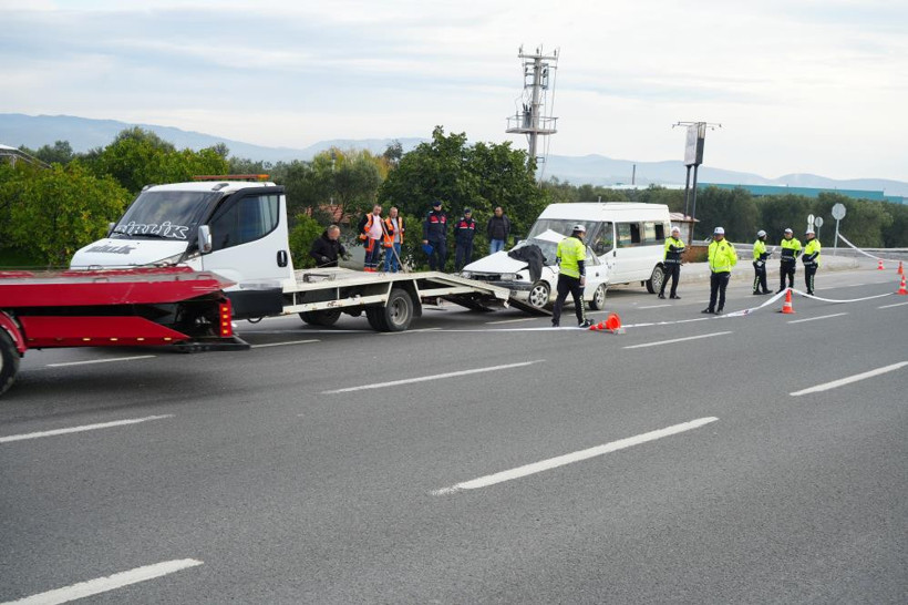 Balıkesir'de İşçi Servisi Kazası: Ölü ve Yaralılar Var! 