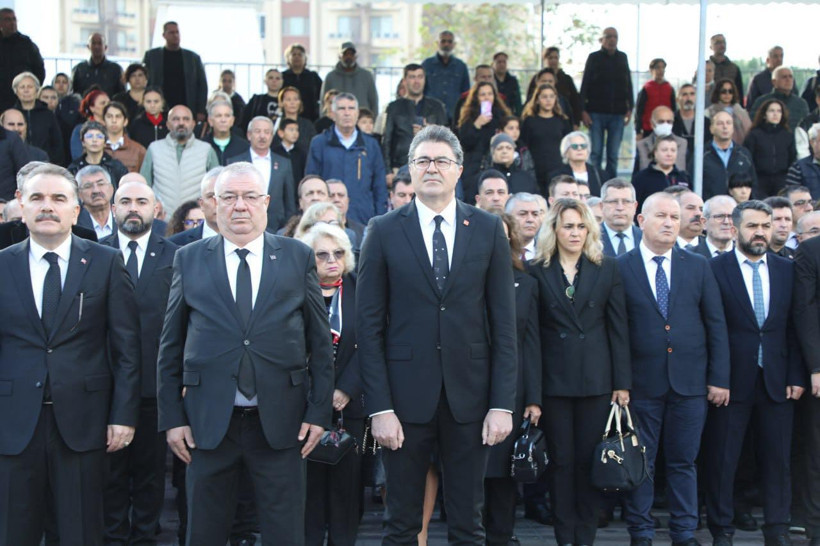 CHP Milletvekili Ensar Aytekin, Atatürk’ü Edremit’te Andı