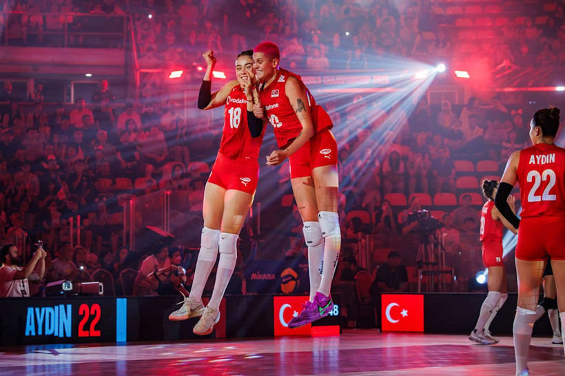 Filenin Sultanları Dünya Şampiyonluğunu Kıl Payı Kaçırdı! Türkiye, İtalya’ya 3-2 Yenildi - Resim: 1