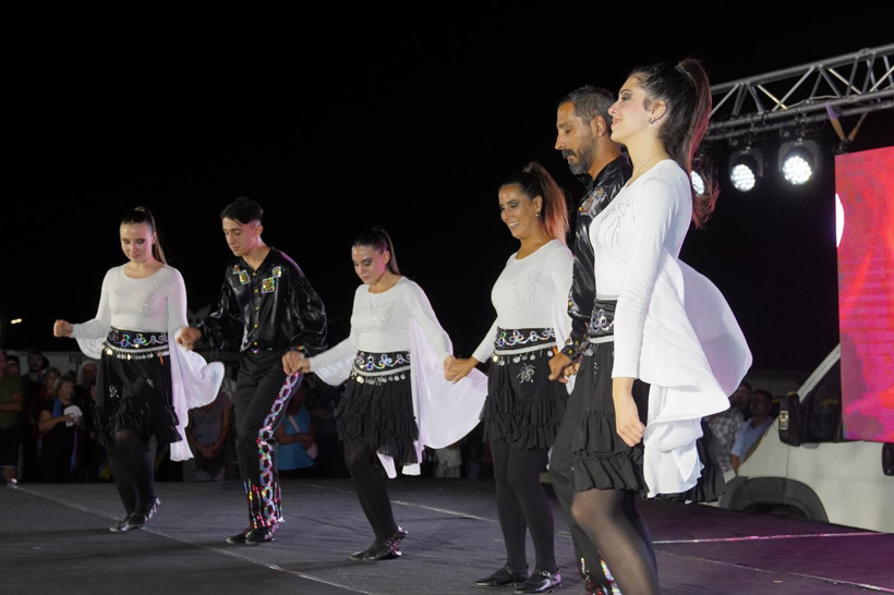 Görüntüler Olay Oldu! Balıkesir'de Erkeklerin dansı tepki çekti - Resim: 5