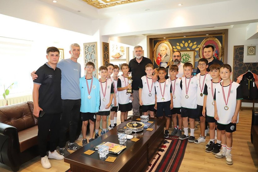  Kepsut Belediyespor U12 Takımı Altın Kupa’da 3. Oldu
