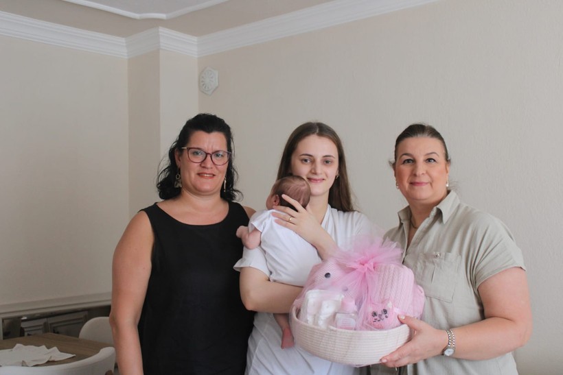 Susurluk’ta  “Hoş Geldin Bebek” Ziyaretleri Devam Ediyor 
