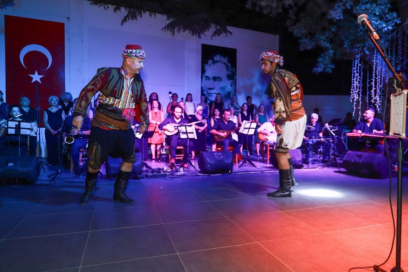  Kadınlar Korosu’ndan Alkışlarla Hatırlanan Gece 