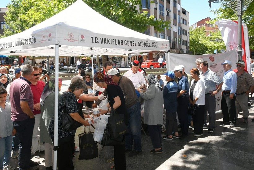  Balıkesir'de Zağnos Paşa Camii’nde Aşure İkramı