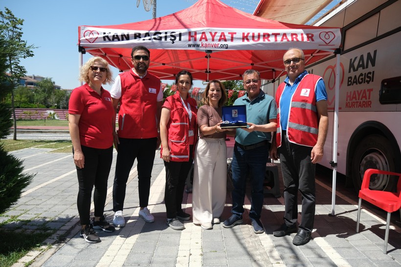 Altıeylül’de Örnek Dayanışma
