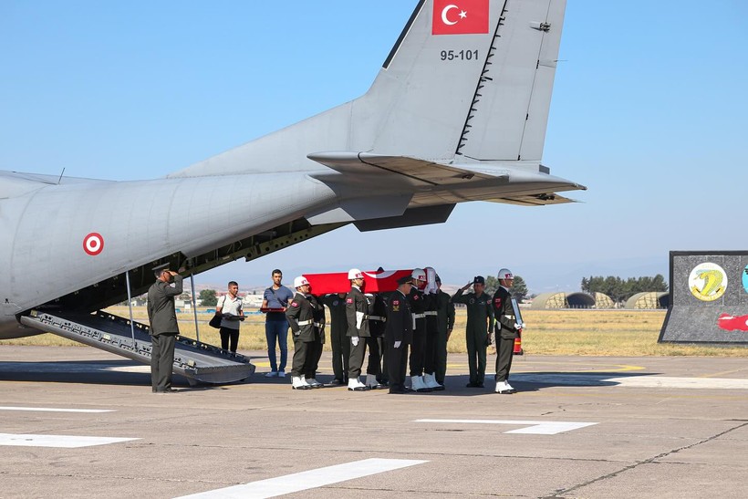 şehit uçakla memleketine getirildi