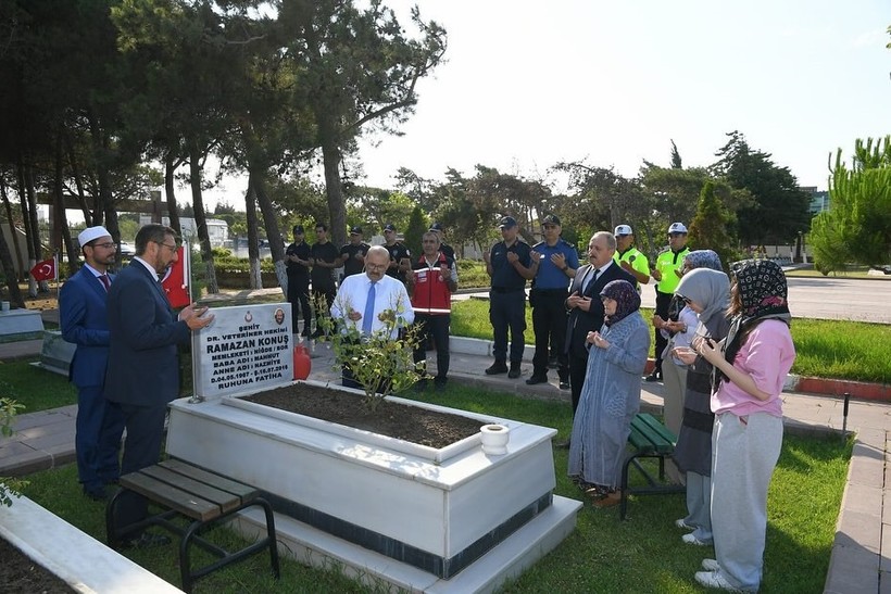  Vali Ustaoğlu: "Şehit Aileleri Milletimizin Emanetidir" 