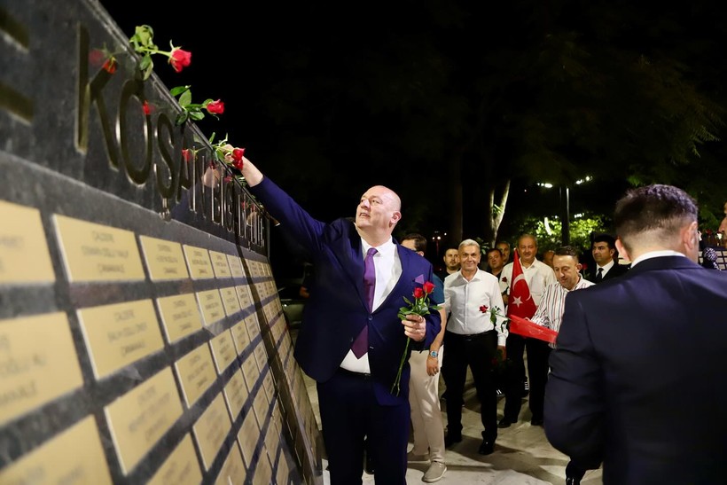  Bigadiç’te 15 Temmuz Demokrasi Yürüyüşü ve Mehteran Coşkusu