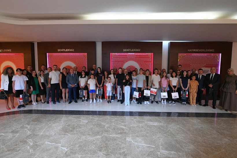 Vali İsmail Ustaoğlu'ndan Şampiyonlara Özel Tebrik
