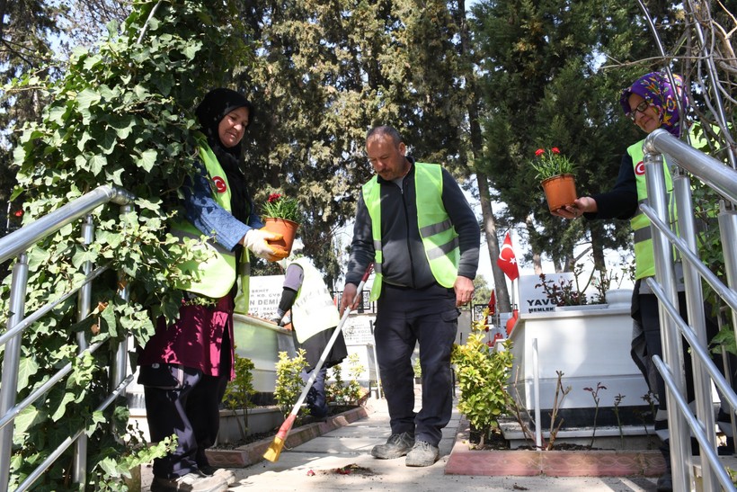  Başkan Akın’dan kahraman şehitlere ahde vefa 