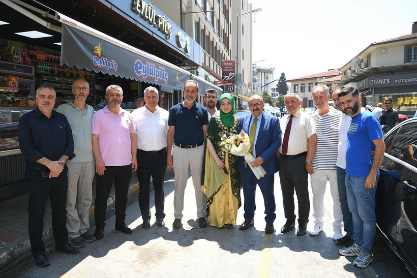 Hasanbaba Çarşısında Geleneksel Aşure Hayrı