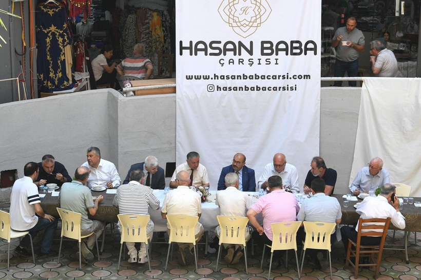 Hasanbaba Çarşısında Geleneksel Aşure Hayrı