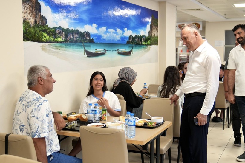  Özalp’tan Ayvalık ve Gömeç’te Spor Yatırımlarına Yakın Takip 