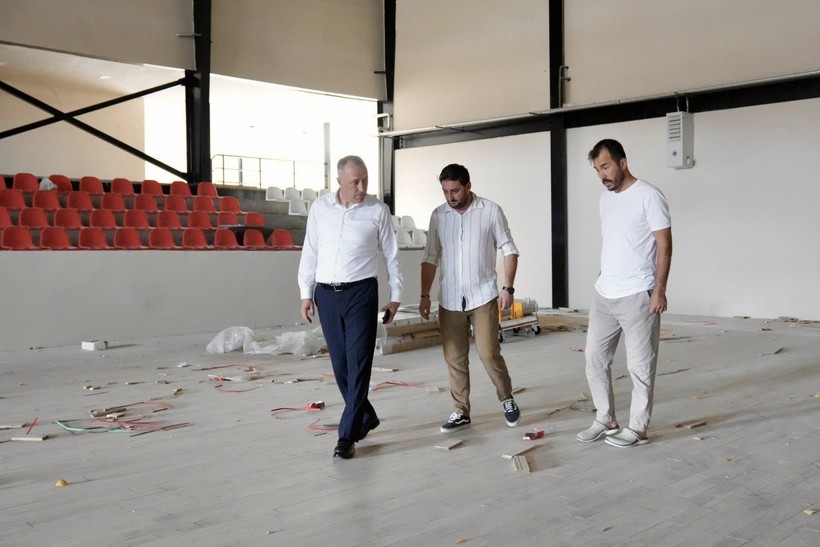  Özalp’tan Ayvalık ve Gömeç’te Spor Yatırımlarına Yakın Takip 