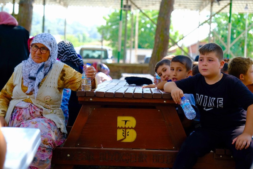 “Komşunun Yanında” Ekibi Vatandaşlarla Buluştu