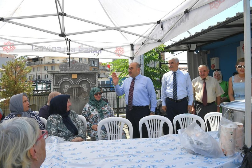 Vali Ustaoğlu Aşure Hayrında Vatandaşlarla Buluştu