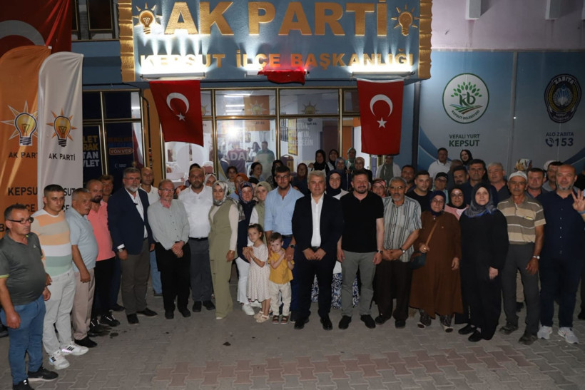 yeniden refahtan ak partiye katılım