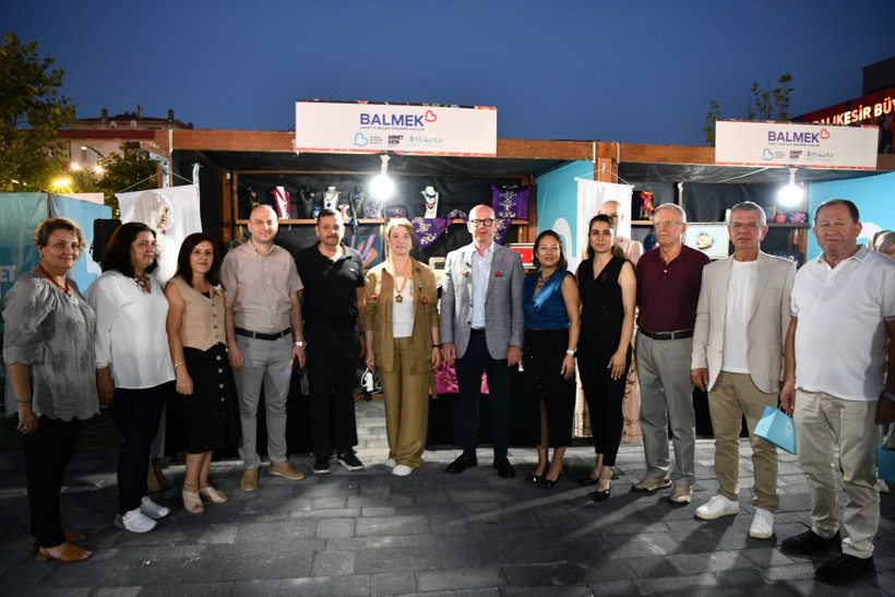 Balıkesir’de Kadın Emeği Çarşısı Kapılarını Açtı