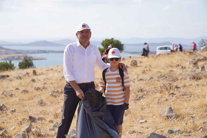  Denizin Dibinden Ne Çıktıysa Cunda Sahilinde Sergilendi!