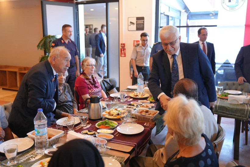 “Başkan Deveciler: Gazilik Görünmeyen Bir Onur Madalyasıdır”
