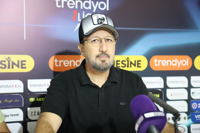 Bandırmaspor Teknik Direktörü Mustafa Gürsel,